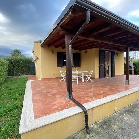 Villa Indipendente Le Coccinelle Beach Mare Piscina A 250 Mt Dal Mare Con Servizio Di Piscina A 400 Mt 12 K Da Cefalu Campofelice Di Roccella Extérieur photo